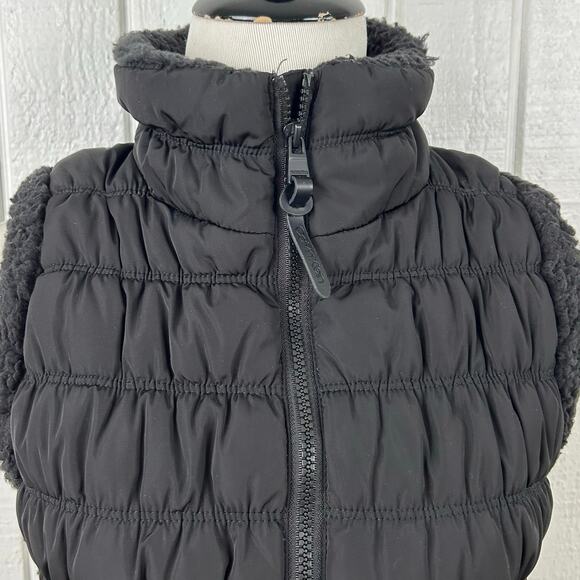 Calvin Klein Women Performance Puffer Vest Jacket Outdoors Sherpa Black Medium - Picture 3 of 8